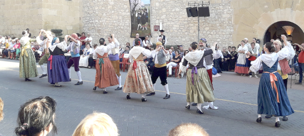 Castalla celebra las tradicionales Danzas
